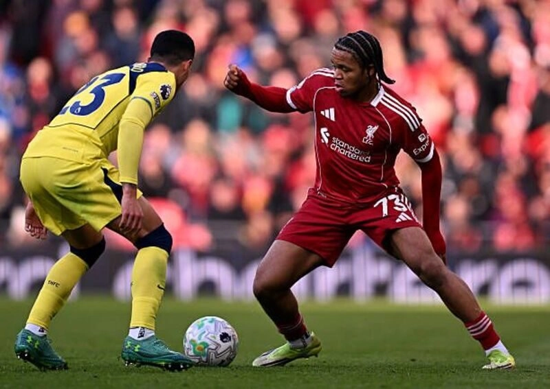 Rio Ngumoha được chấm 8 điểm ở trận Liverpool vs Tottenham